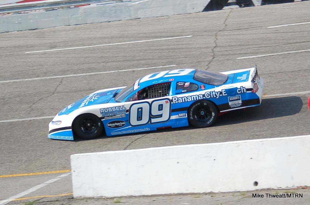 Half wrap 3 with blue on Asphalt Late Model